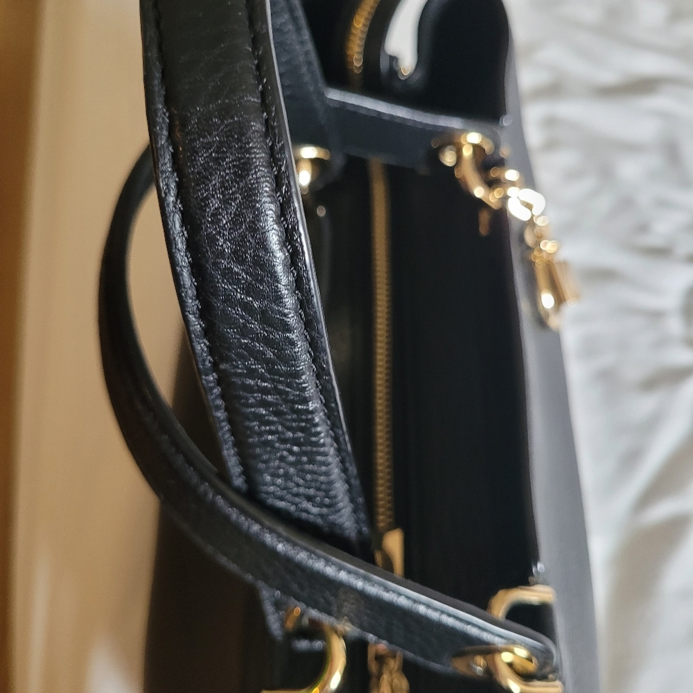 Bags - Picture 5 of 10